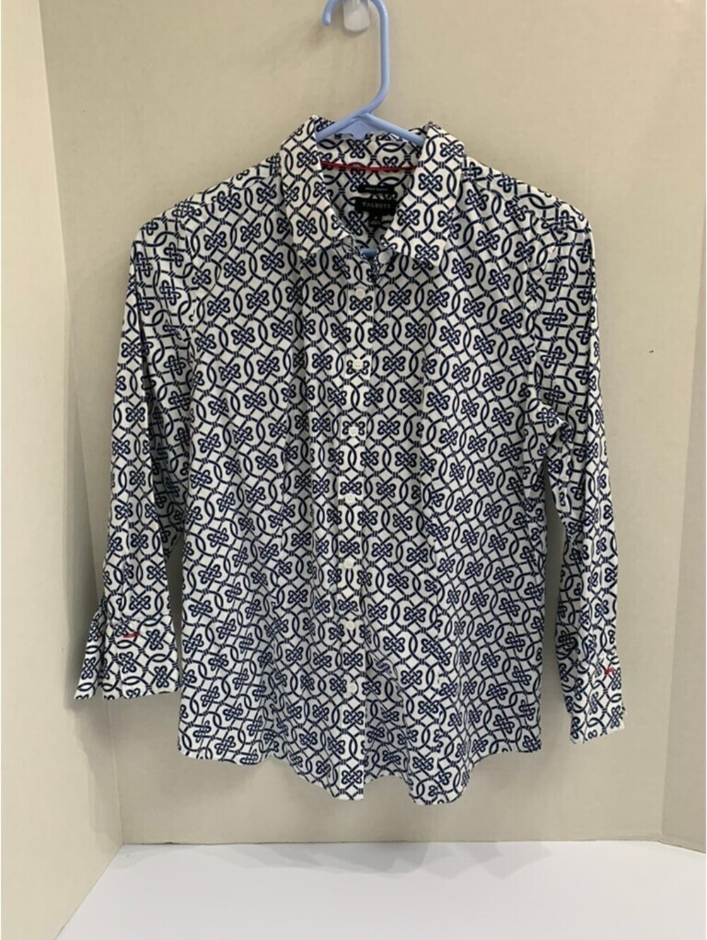 Talbots Wrinkle Resistant Geometric Blouse Navy and White Button Size 4